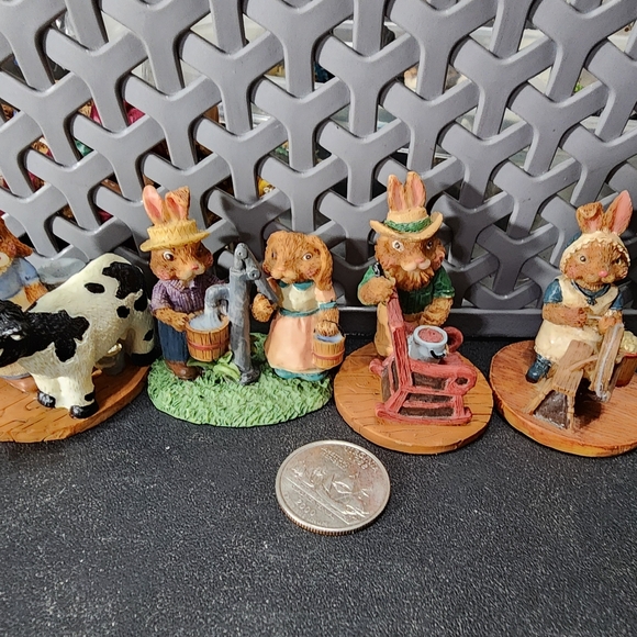 4 Tim Wolfe Country Bunnies Miniature Figurines Lot Resin Easter - Picture 4 of 6